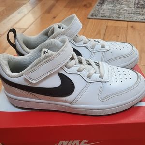 Youth Nike Court Borough Sneakers EUC